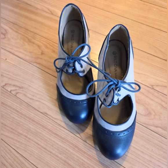 Modcloth Retro Oxford Heels Size 8.5 - Picture 3 of 5